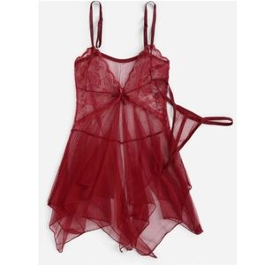 Plus size asymmetrical hem sheer baby doll set